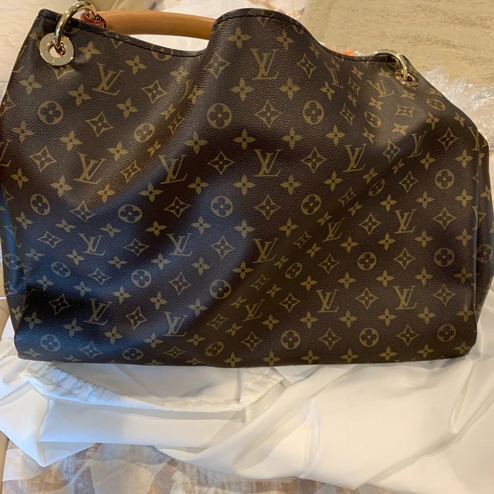 Louis Vuitton Artsy GM